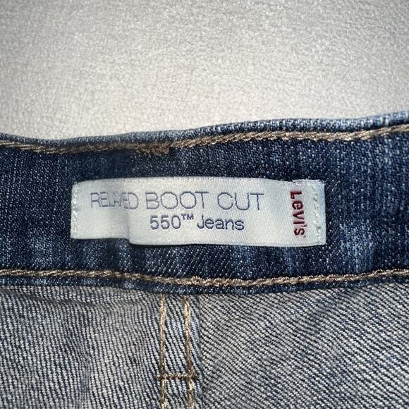 Levi's 550 Relaxed Boot Cut Women's Size 10M Blue Jeans Mid Rise Medium Wash - Picture 7 of 11